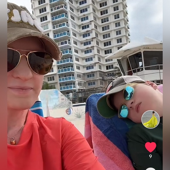 ✨🐠GOING LIVE✨🐠
                  ⭐️The Chartreuse Pirhana⭐️ - Picture 11 of 15